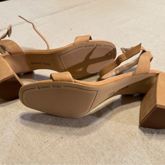 Gianni Bini Tan Block Heel Sandals - Picture 3 of 6